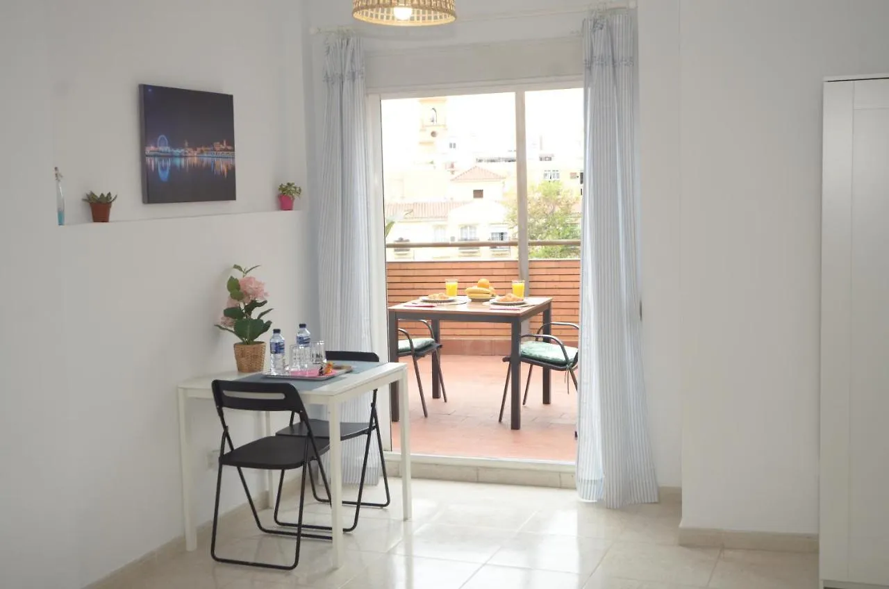 Homestay Habitacion Grande Con Terraza Privada, Malaga Centro Spain